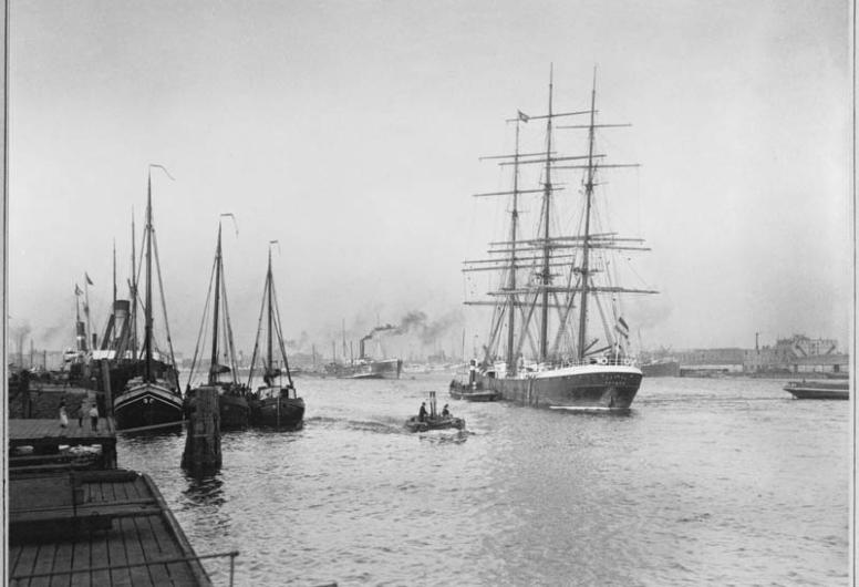 Sleepboot Zuiderzee, 1899, collectie Mögle, 4202