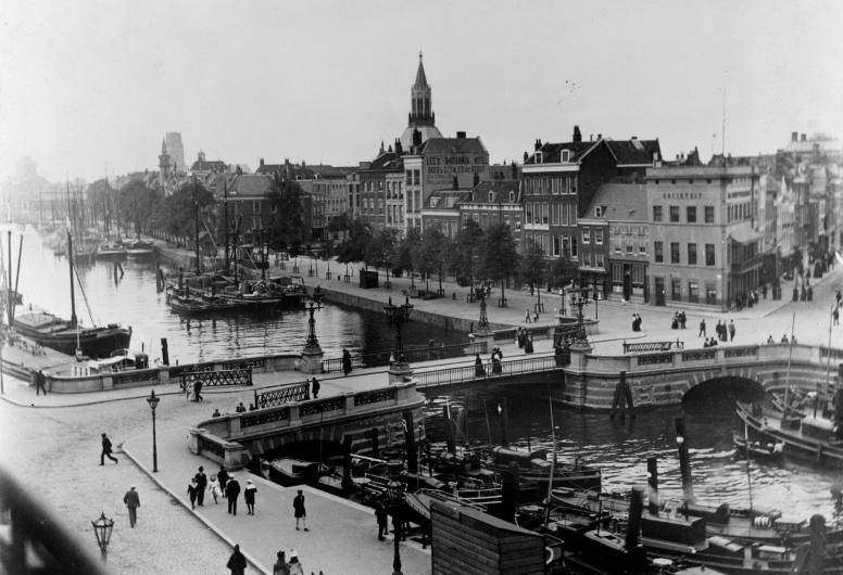 Leuvehaven, ca. 1903.