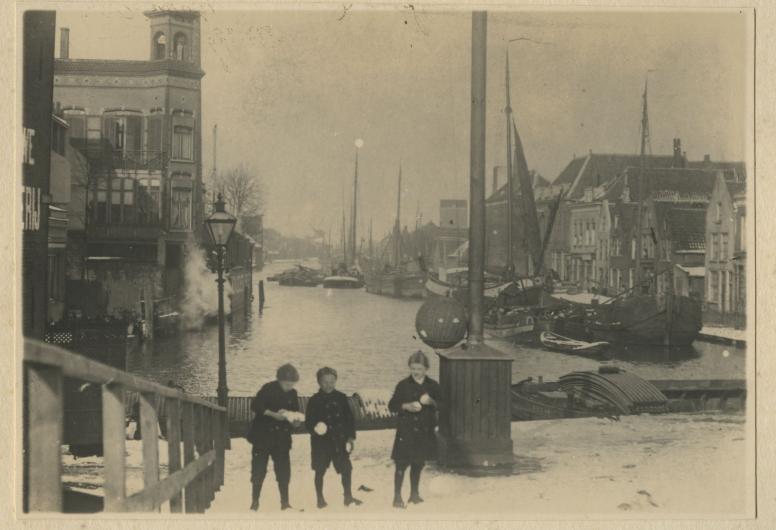 Delfshavense Schie met sneeuw